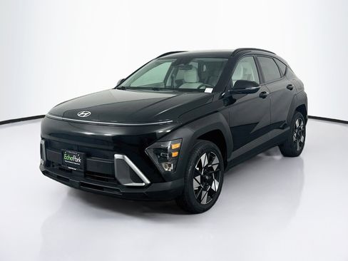 Used 2025 Hyundai Kona SEL AWD/4WD image 3
