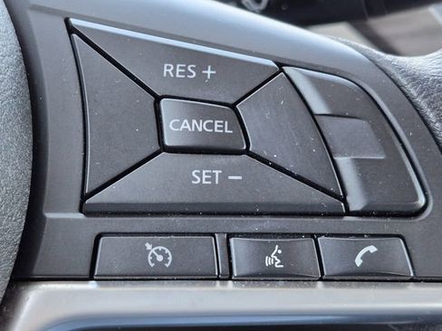 Used 2025 Nissan Altima 2.5 SV FWD image 13
