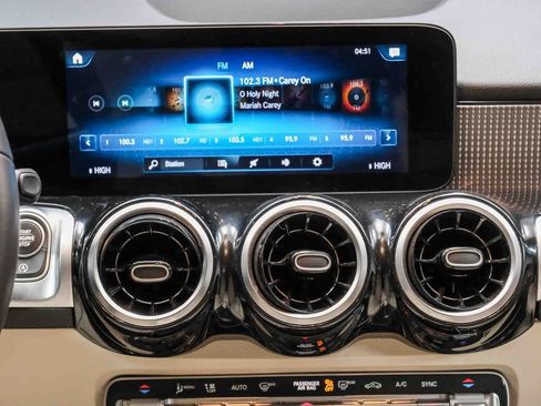 Certified 2022 Mercedes-Benz GLB 250 image 14