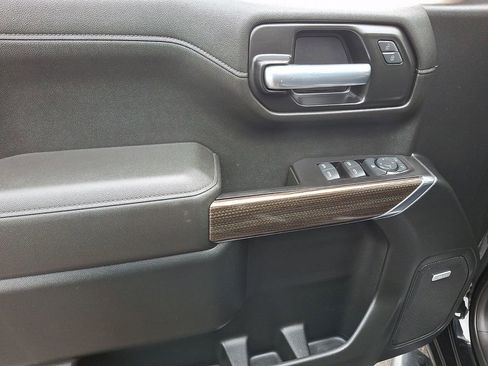 Used 2021 Chevrolet Silverado 1500 LT Trail Boss w/ Convenience Package II image 12