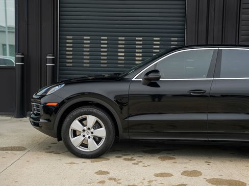 Certified 2019 Porsche Cayenne image 11