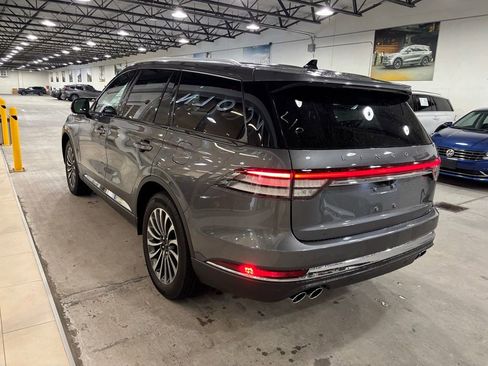Used 2023 Lincoln Aviator Reserve w/ Elements Package Plus AWD/4WD image 3