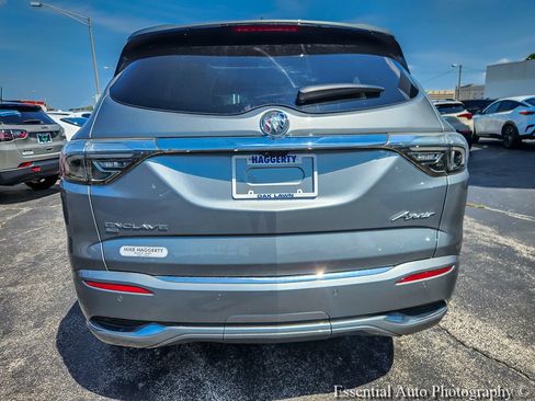 Certified 2023 Buick Enclave Avenir w/ Avenir Technology Package AWD/4WD image 5