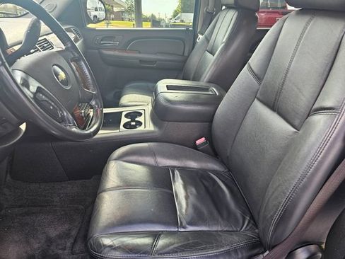 Used 2007 Chevrolet Avalanche LTZ w/ LTZ Preferred Equipment Group RWD image 17