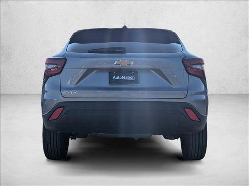 New 2026 Chevrolet Trax LS image 6