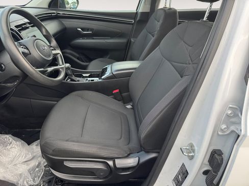 Used 2023 Hyundai Tucson SE AWD/4WD image 10