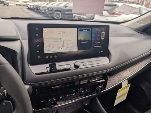 New 2026 Nissan Rogue Platinum image 20