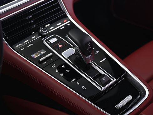 Certified 2023 Porsche Panamera 4 Platinum Edition AWD/4WD image 34