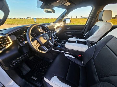 Used 2025 Toyota Tundra SR5 image 9