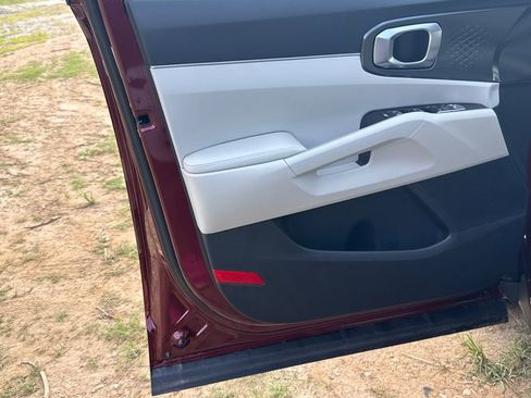 New 2025 Kia Sorento S w/ Panoramic Sunroof Package image 11