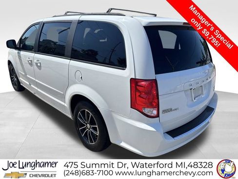 Used 2016 Dodge Grand Caravan R/T FWD image 5