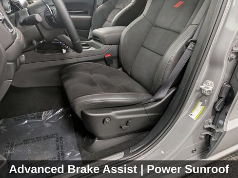 Used 2025 Dodge Durango GT AWD/4WD image 12