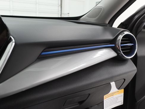 New 2026 Chevrolet Trax LT w/ LT Convenience Package image 30