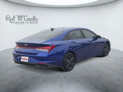 Used 2021 Hyundai Elantra SEL w/ Convenience Package FWD image 5