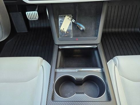 Used 2021 Tesla Model S Plaid image 26