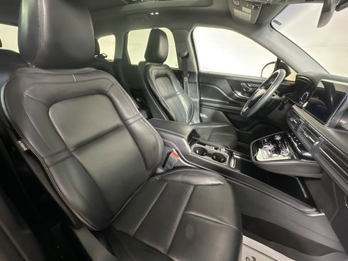 Used 2021 Lincoln Corsair AWD w/ Premium Package image 26