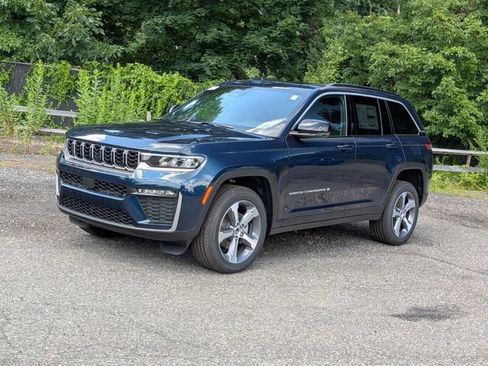 New 2026 Jeep Grand Cherokee Limited AWD/4WD image 7