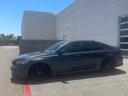 Used 2025 Honda Civic Sport image 1