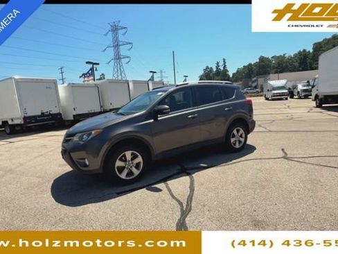 Used 2015 Toyota RAV4 XLE AWD/4WD image 4