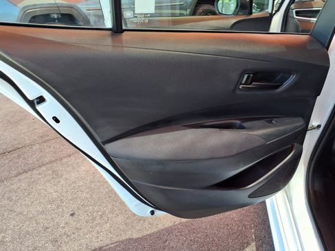 Used 2023 Toyota Corolla LE w/ Carpet Mat Package (TMS) FWD image 10