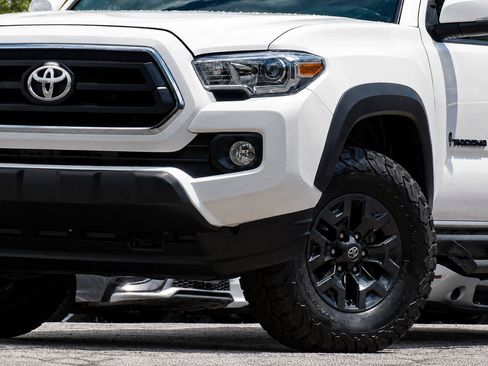 Used 2021 Toyota Tacoma SR5 w/ Trail Edition AWD/4WD image 4