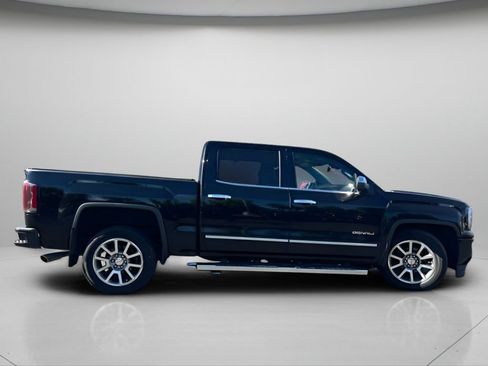 Used 2017 GMC Sierra 1500 Denali AWD/4WD image 4