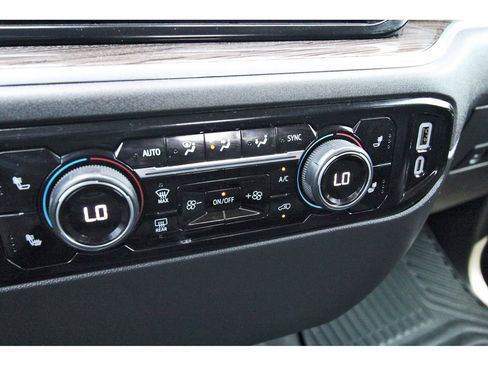 Used 2025 Chevrolet Silverado 1500 LT image 27