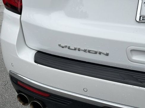 Used 2023 GMC Yukon XL Denali RWD image 5