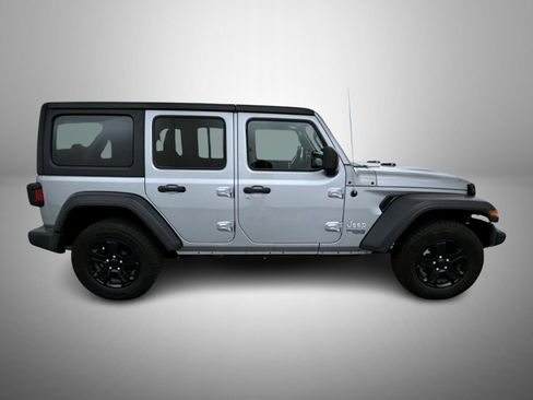 Used 2019 Jeep Wrangler Unlimited Sport S AWD/4WD image 4