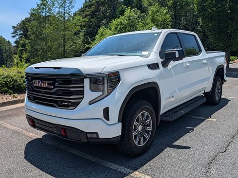 Used 2024 GMC Sierra 1500 AT4 w/ Technology Package AWD/4WD image 1