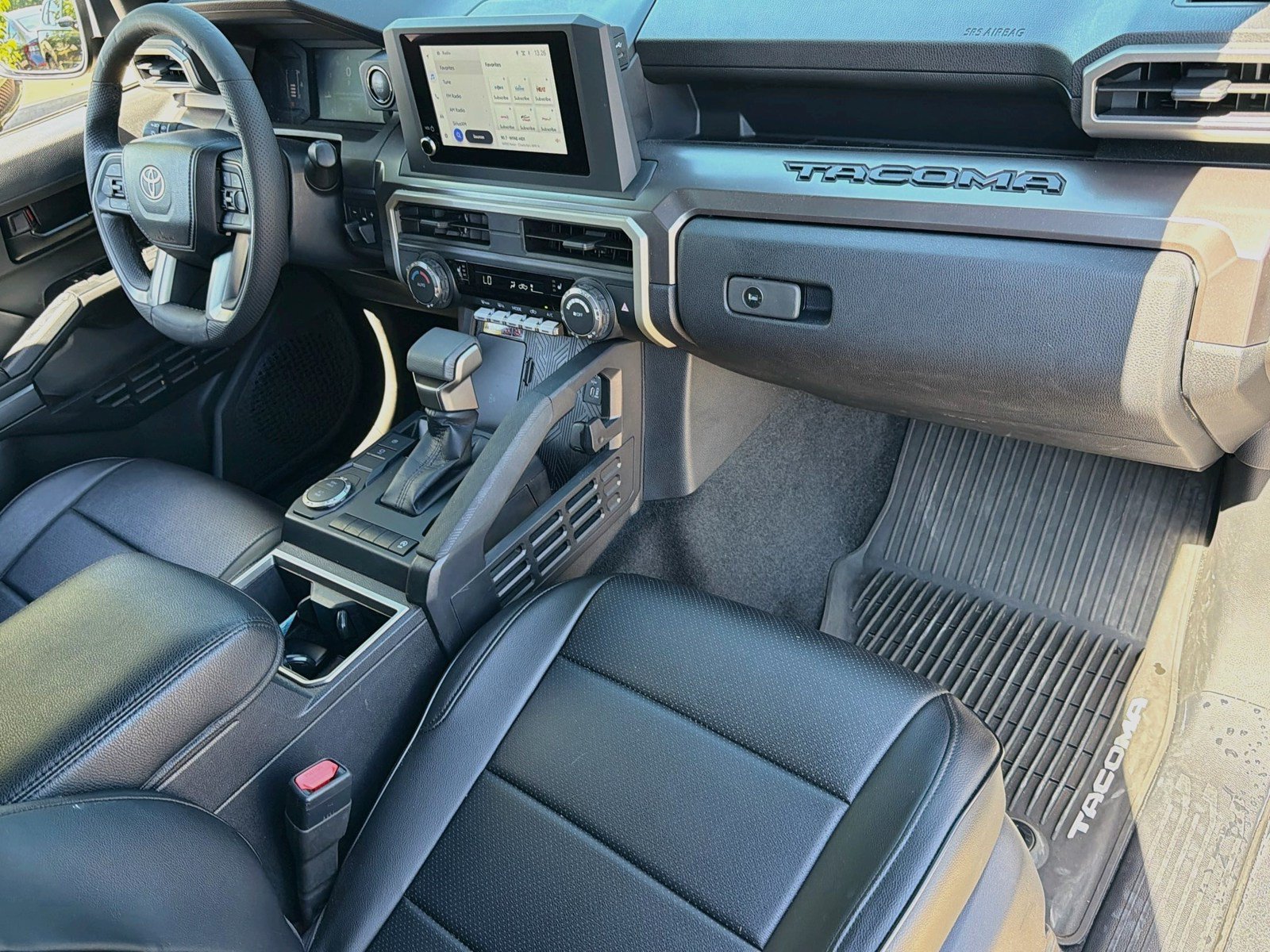Used 2025 Toyota Tacoma SR5 RWD image 15