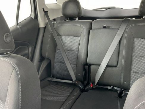 Used 2024 GMC Terrain SLE image 18