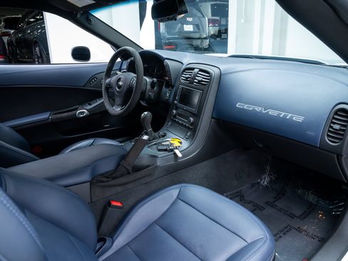 Used 2013 Chevrolet Corvette Z06 RWD image 34