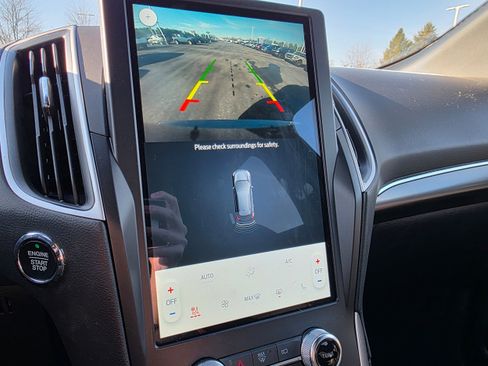 Used 2024 Ford Edge ST-Line image 19