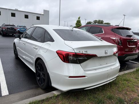 Used 2022 Honda Civic Sport image 4