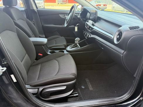 Used 2023 Kia Forte LXS FWD image 15