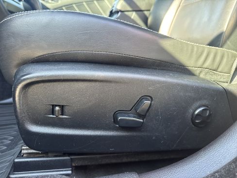 Used 2011 Dodge Charger R/T image 16