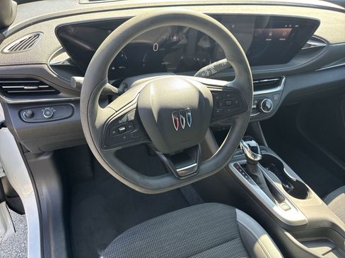 Certified 2024 Buick Envista Preferred w/ Advanced Safety Package image 18