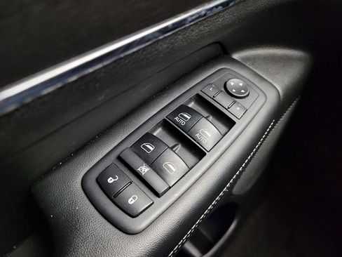 Used 2017 Jeep Grand Cherokee Limited image 27