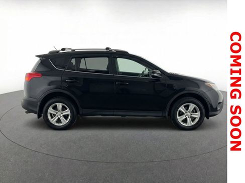 Used 2013 Toyota RAV4 XLE image 10