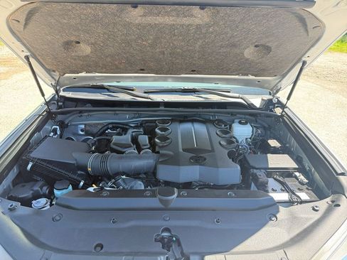 Used 2023 Toyota 4Runner Limited AWD/4WD image 28