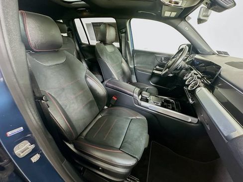 Used 2023 Mercedes-Benz GLB 250 4MATIC image 31