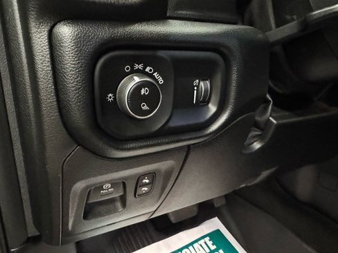Used 2020 RAM 1500 Big Horn AWD/4WD image 14