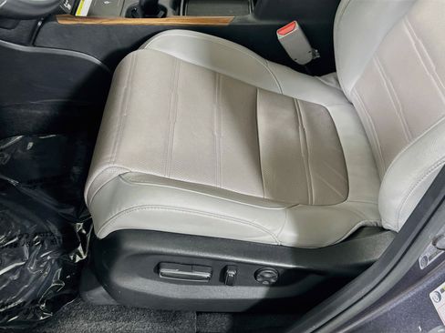 Used 2021 Honda CR-V Touring image 18