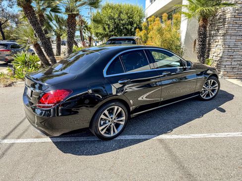 Used 2020 Mercedes-Benz C 300 Sedan w/ Premium Package image 7