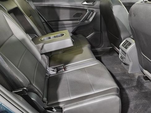 Used 2019 Volkswagen Tiguan SE w/ Panoramic Sunroof Package image 23