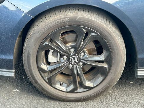 Used 2025 Honda Accord SE image 11