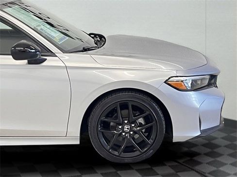 Used 2025 Honda Civic Sport image 8
