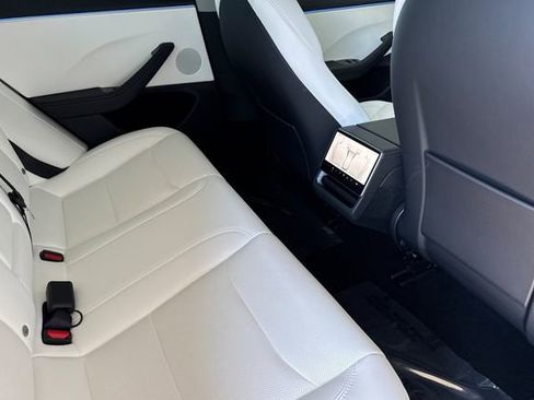 Used 2025 Tesla Model 3 Long Range image 18