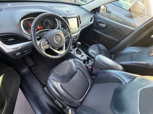 Used 2016 Jeep Cherokee Trailhawk image 7